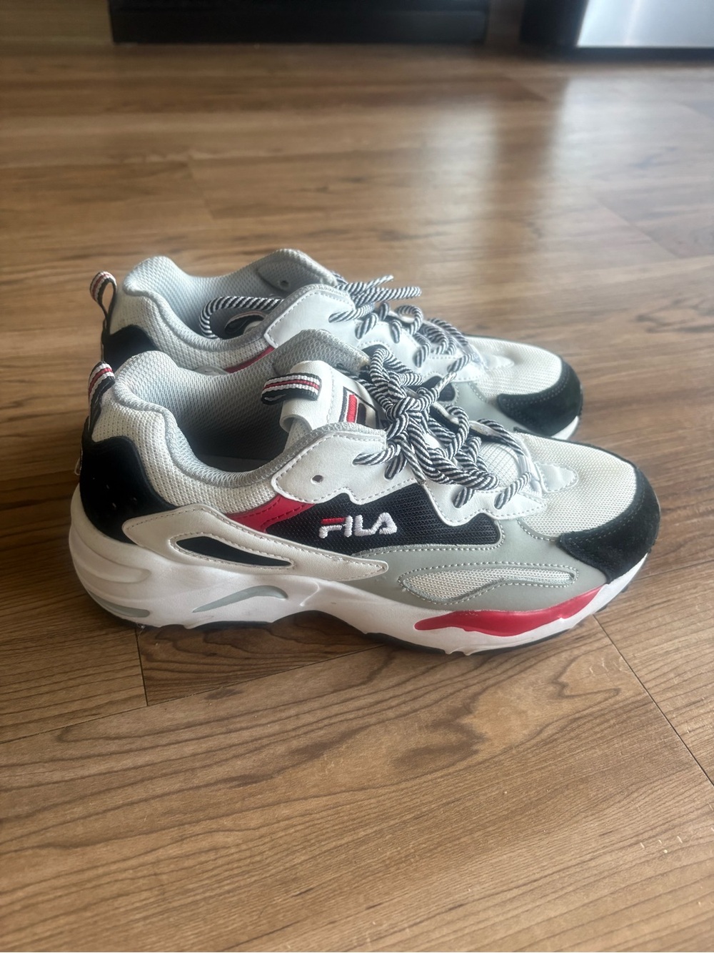 FILA Womens White, Black & Red Sneakers